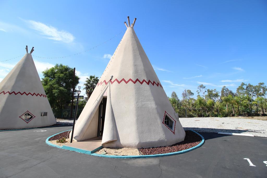 Wigwam Motel Сан Бернардино Екстериор снимка